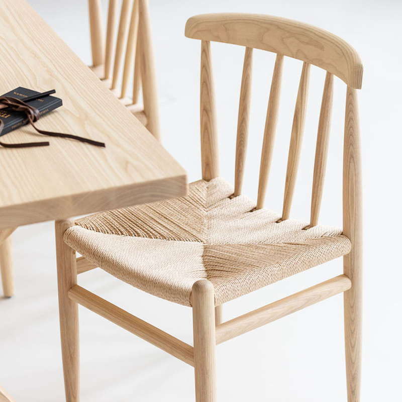 Chaise design scandinave à barreaux bois clair - Karl