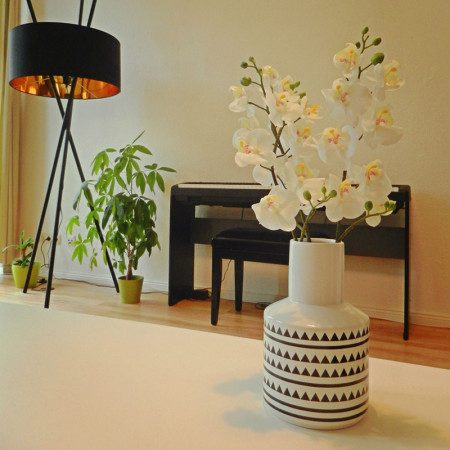 Vase motif géométrique blanc et noir Bloomingville - Cera 