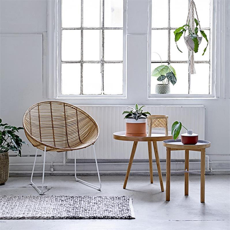 Chaise en rotin design pied métal blanc Bloomingville