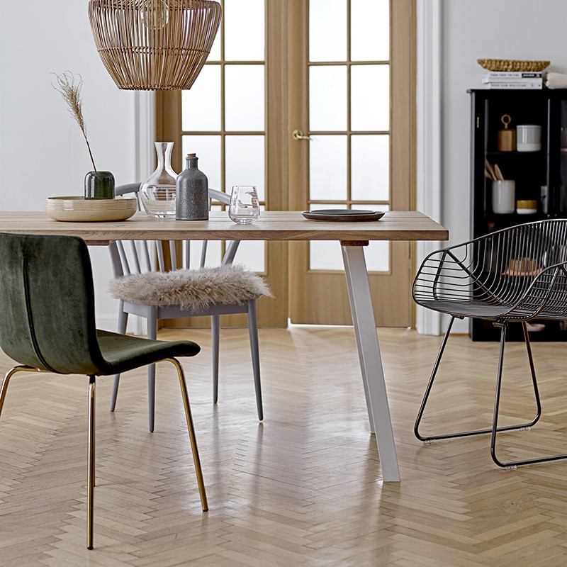 Chaise design large en métal chromé Bloomingville