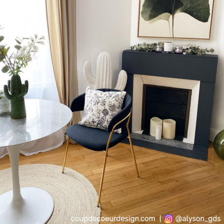 Chaise grise vintage pied doré avec accoudoirs Bloomingville