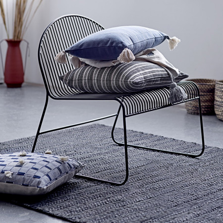 Coussin bleu avec déco pompons Bloomingville 50x50 - Céli 