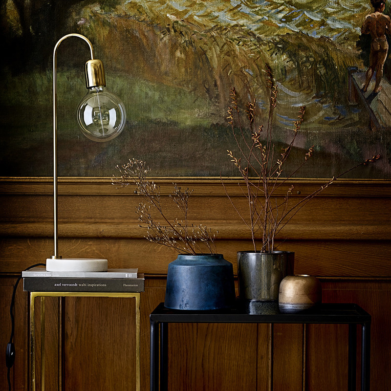 Lampe design dorée avec ampoule Bloomingville