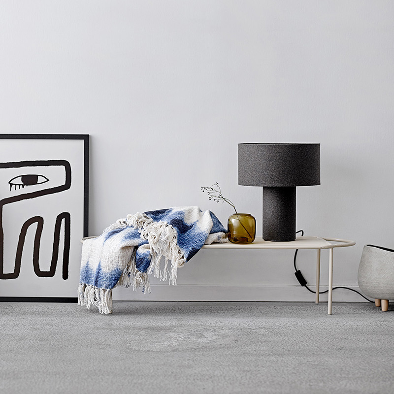 Lampe grise design en laine Bloomingville