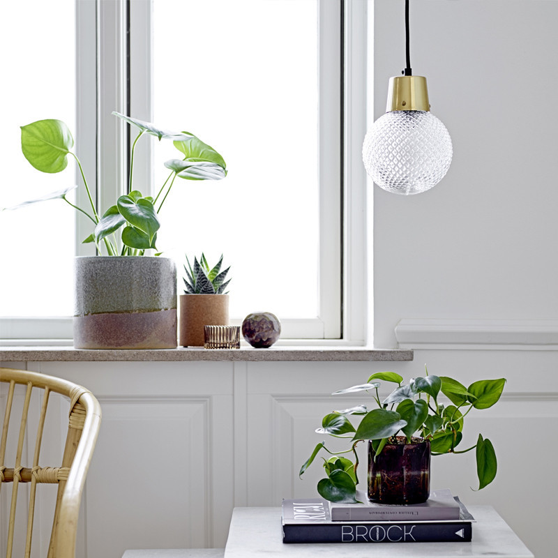 Lampe suspendue dorée et verre style art déco