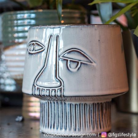 Vase déco en terre cuite blanc visage abstrait H 14,50cm Bloomingville