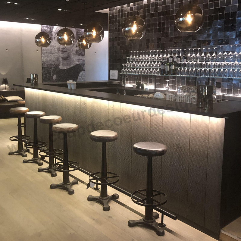Tabouret de bar rond noir...