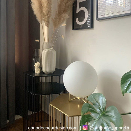 Lampe globe blanc et doré Hubsch - Laca