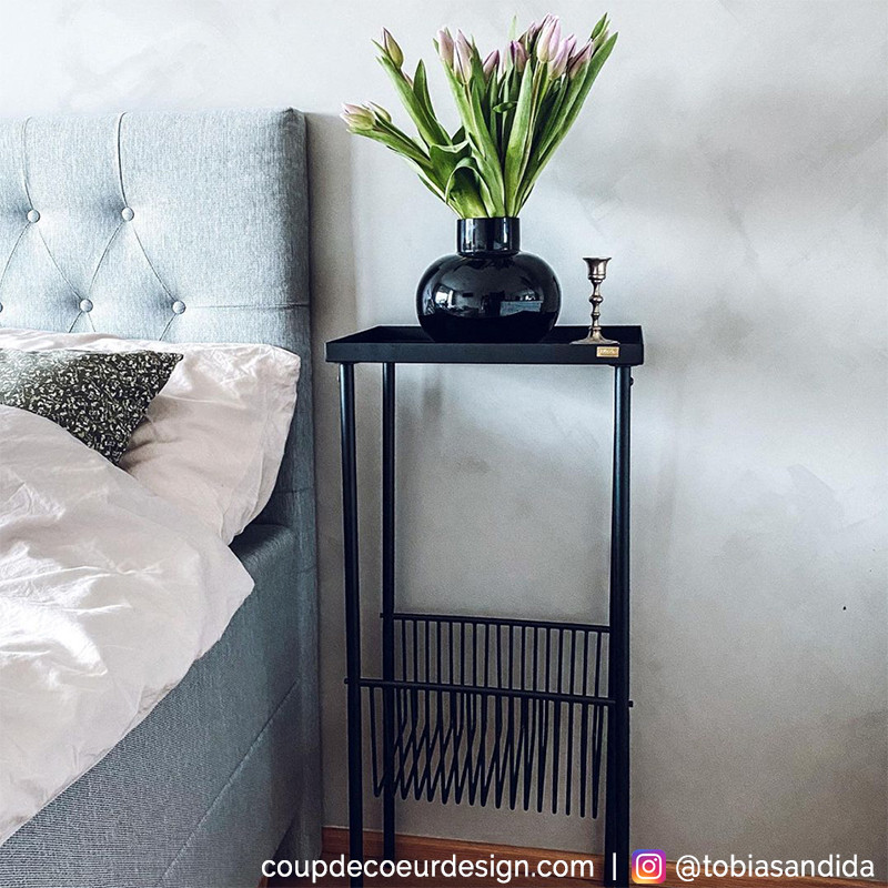 Petite console métal noir design avec porte revue - Dani