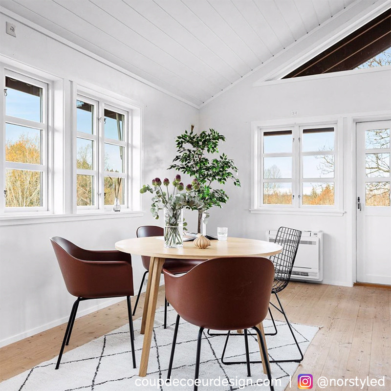Table ronde en bois scandinave Hubsch - Sine