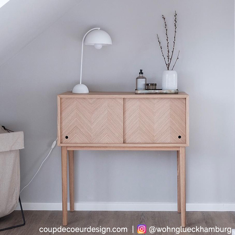 Petit buffet scandinave en bois 2 portes coulissantes - Sine