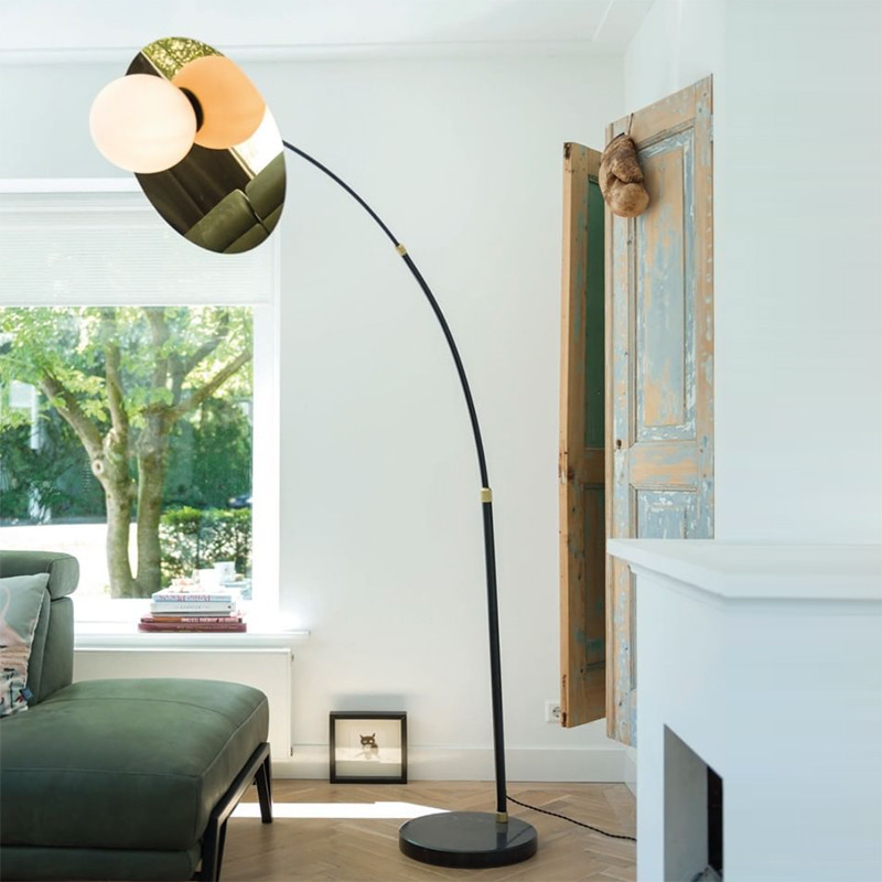 Lampadaire arc design métal noir et doré - Jonah 