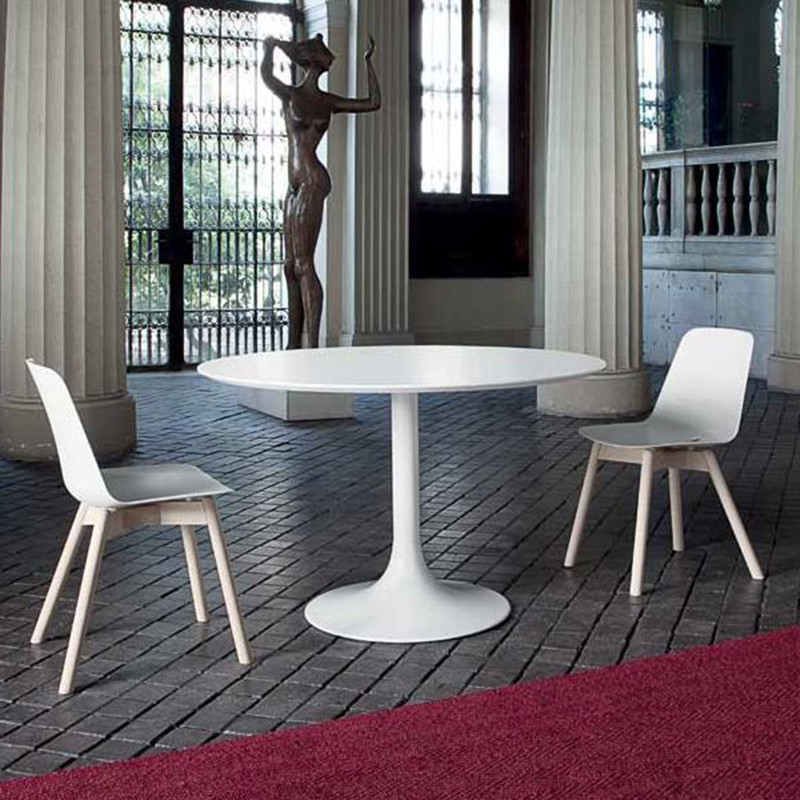 Chaise blanche design scandinave - Punt 