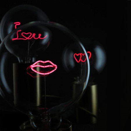 Ampoule design déco bouche rouge - Lip 