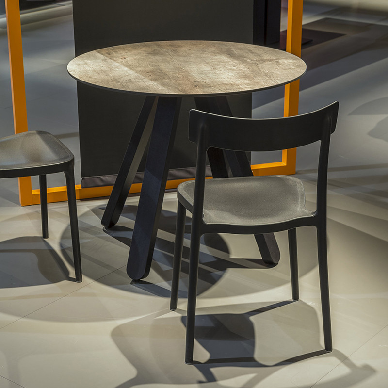 Chaise de cuisine noir Connubia - Argo Chaise de cuisine noir Connubia - Argo