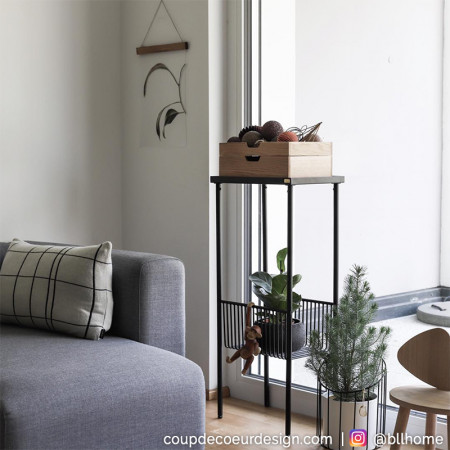 Petite console métal noir design avec porte revue - Dani
