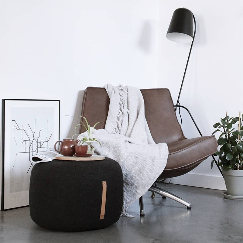Pouf noir rond avec poignée Hubsch - Puly