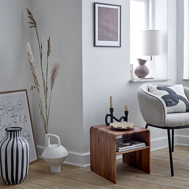 Bout de canapé bois design avec rangement Bloomingville - Hassel Bout de canapé bois design avec rangement Bloomingville - Hassel